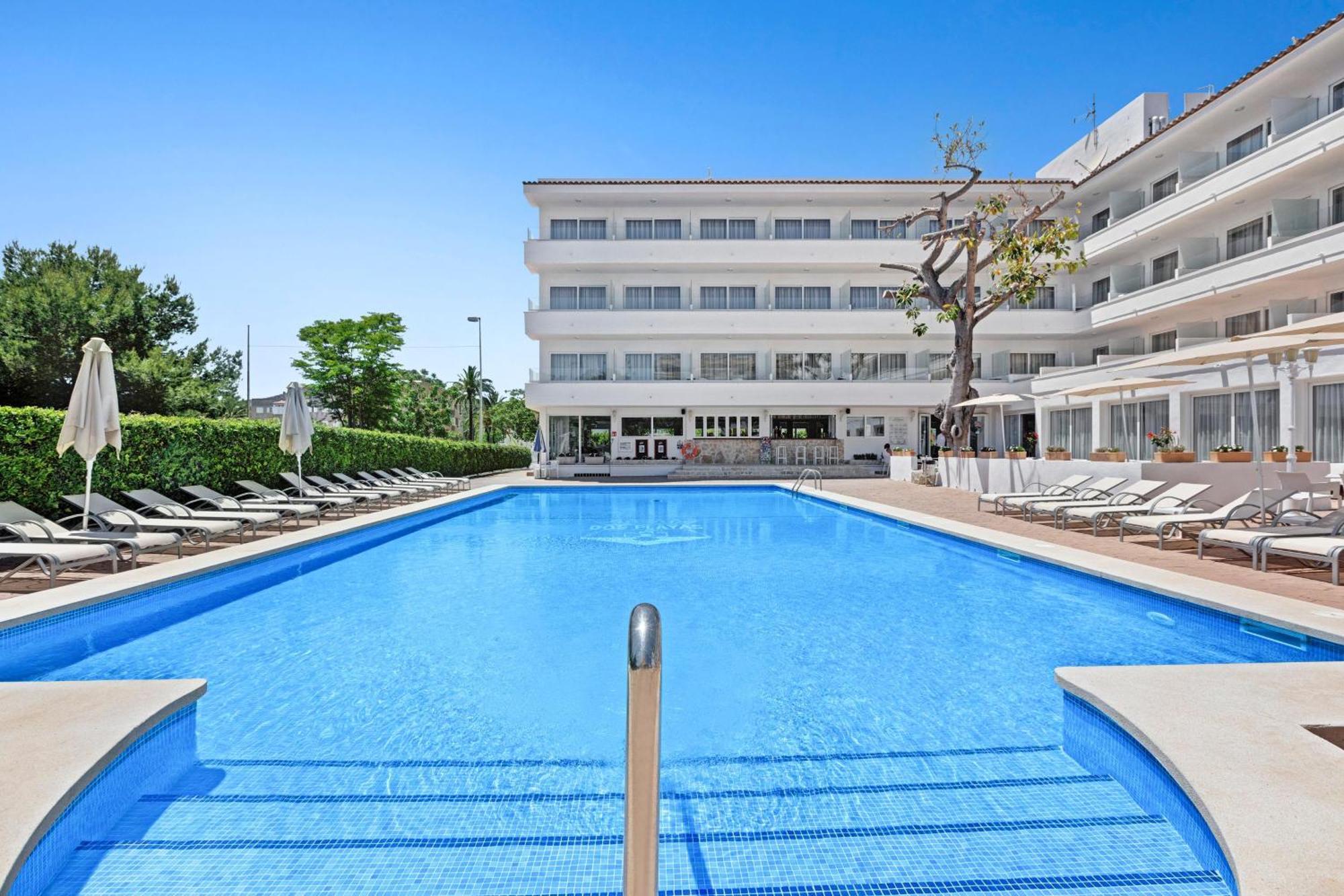 Отель Thb Dos Playas - Adults Only Кала Ратьяда Экстерьер фото