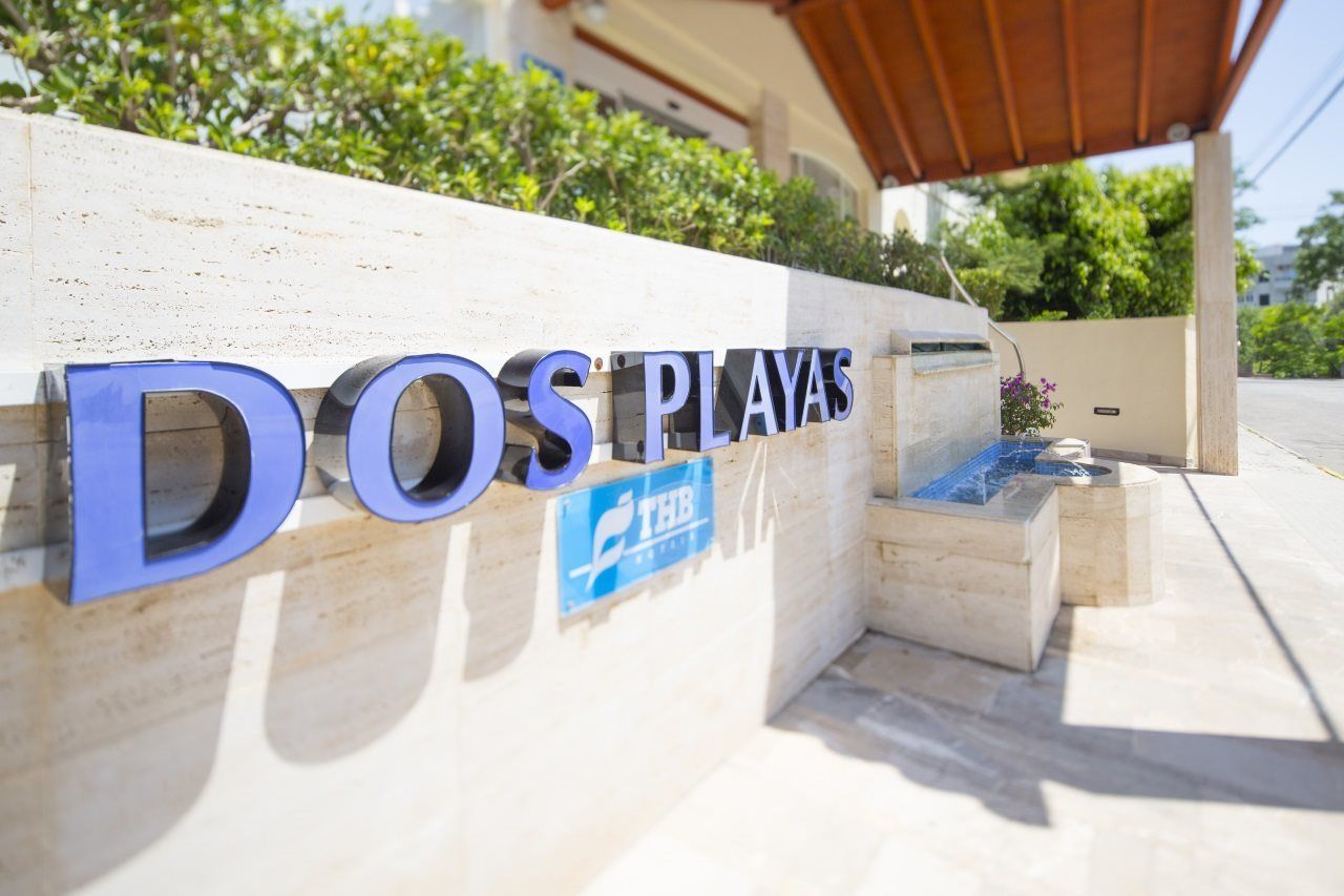 Отель Thb Dos Playas - Adults Only Кала Ратьяда Экстерьер фото